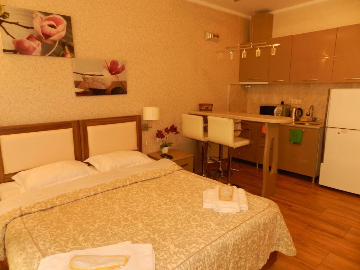 Apart Hotel Luxor บาทูมิ ภายนอก รูปภาพ