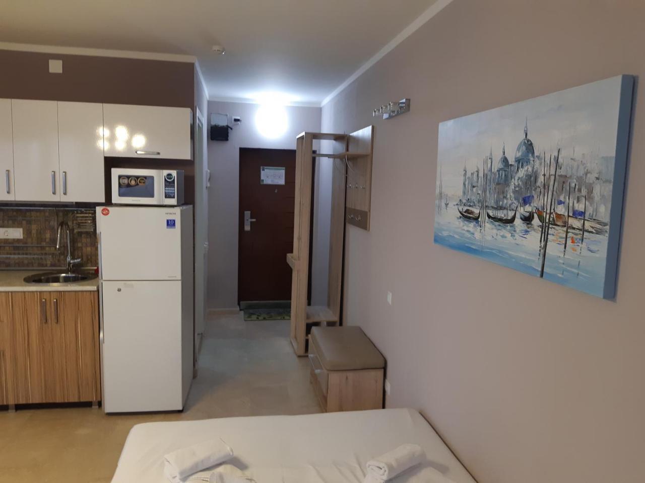 Apart Hotel Luxor บาทูมิ ภายนอก รูปภาพ